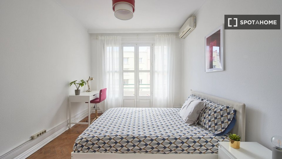 Double room Lisbon, 8 beds — photo 2