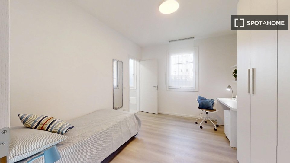 Double room Padua, 3 beds — photo 17
