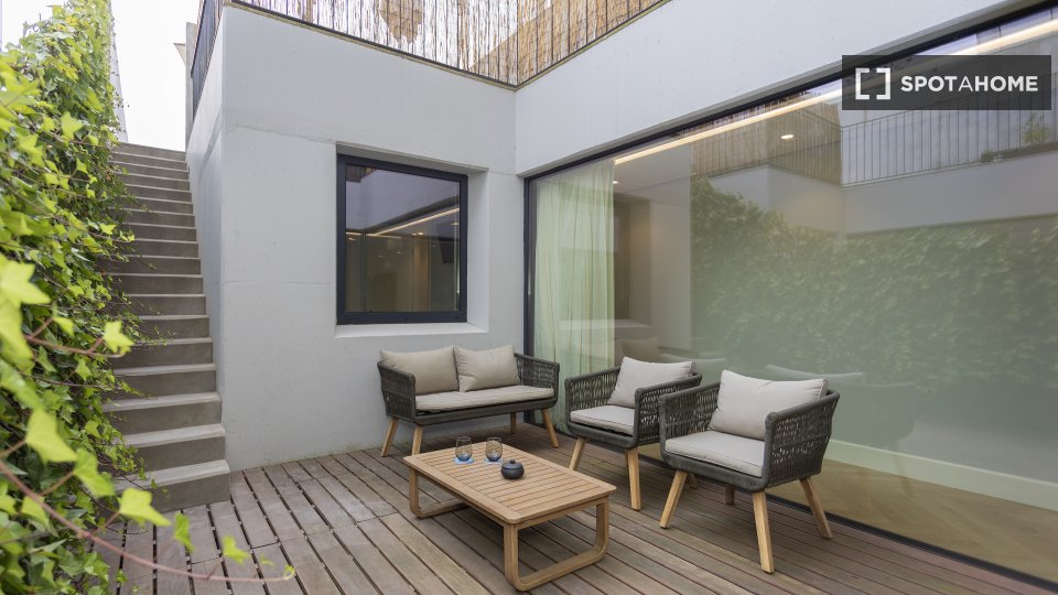 Apartment Porto, 2 beds, 247m² — photo 18