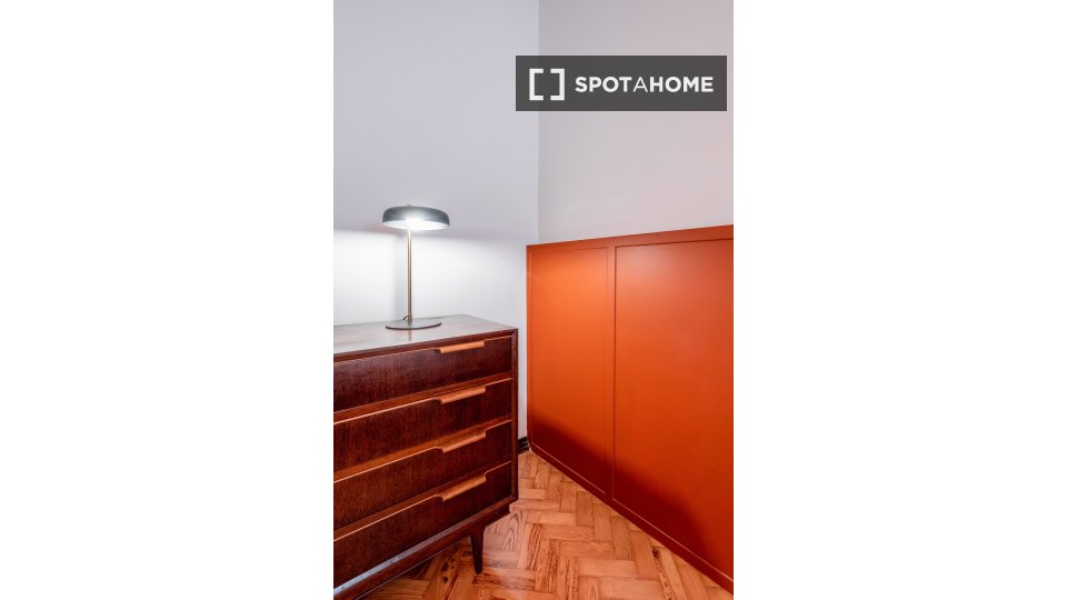 Double room Lisbon, 7 beds — photo 24