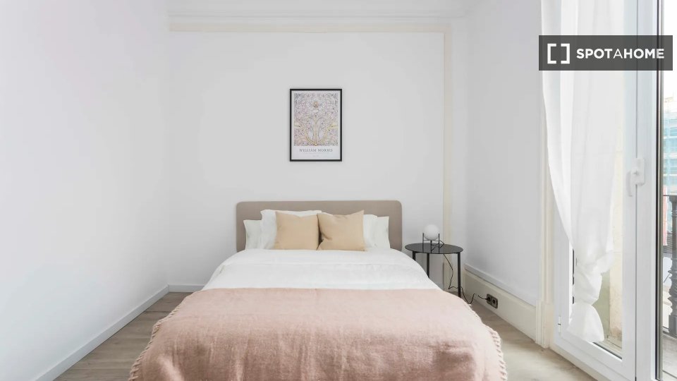 Double room Barcelona, 7 beds, 174m² — photo 18