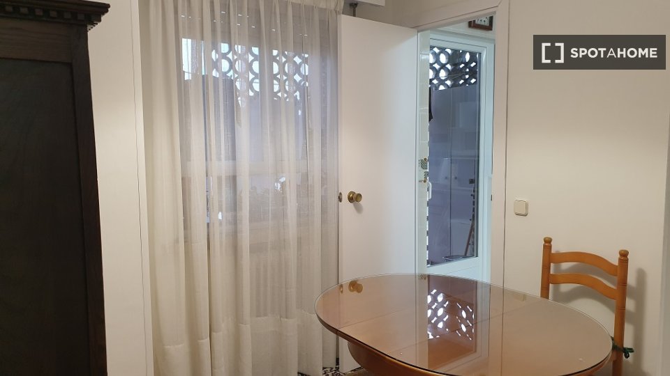 Double room Madrid, 1 bed, 120m² — photo 6