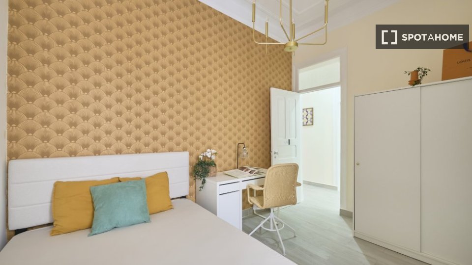 Double room Lisbon, 5 beds — photo 2