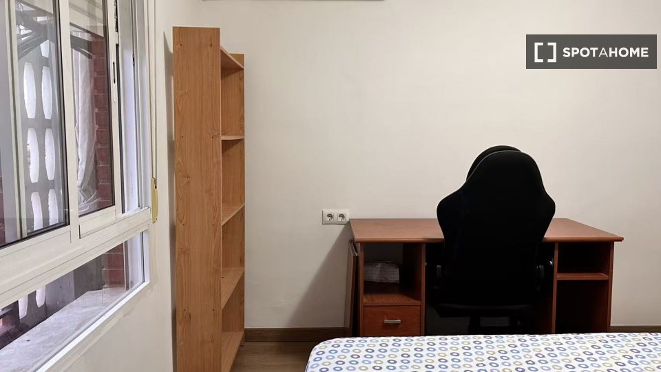 Double room Valencia, 4 beds, 110m² — photo 8