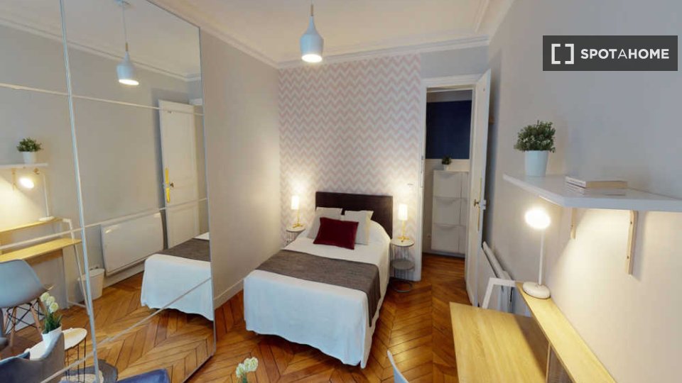 Double room Paris, 4 beds, 80m² — photo 12