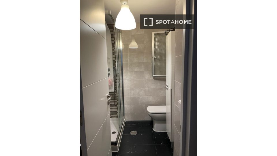 Double room Madrid, 3 beds — photo 6