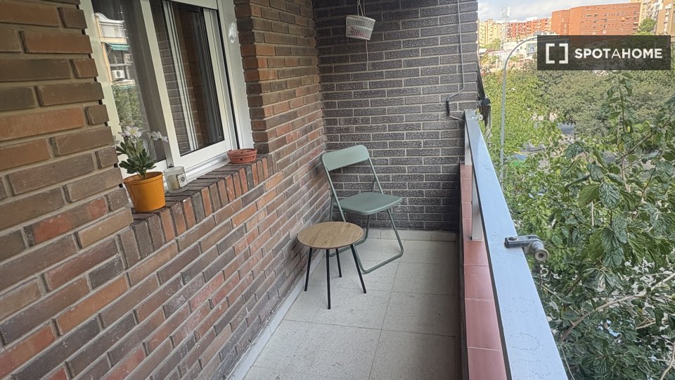 Double room Alicante, 2 beds, 75m² — photo 6