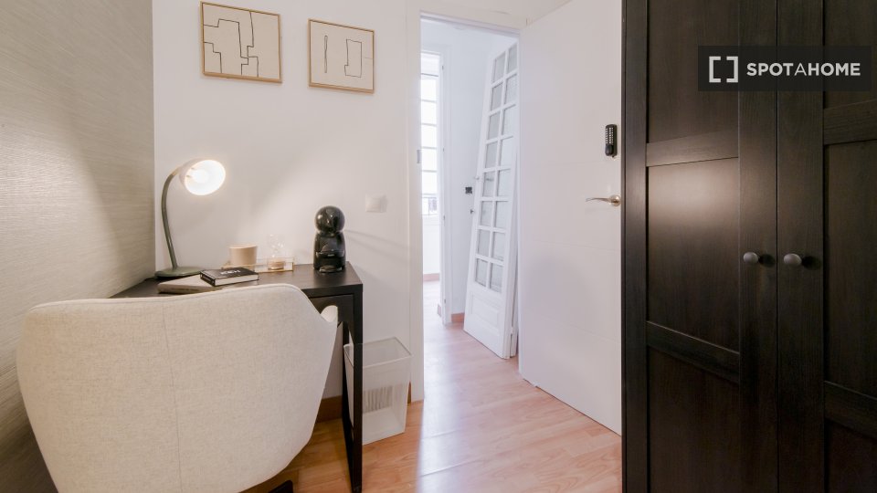 Double room Madrid, 5 beds — photo 5