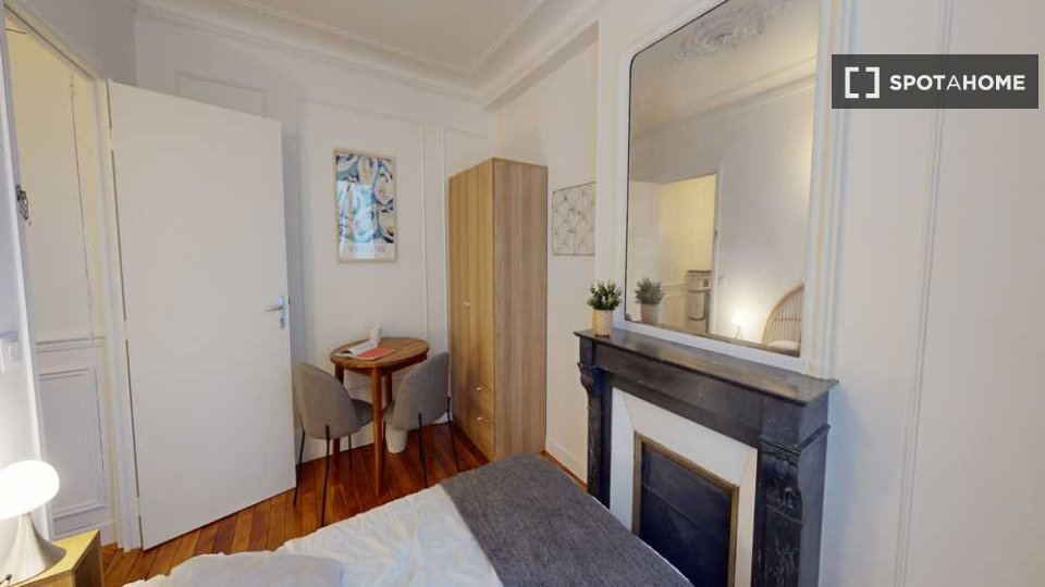 Double room Paris, 3 beds, 50m² — photo 10