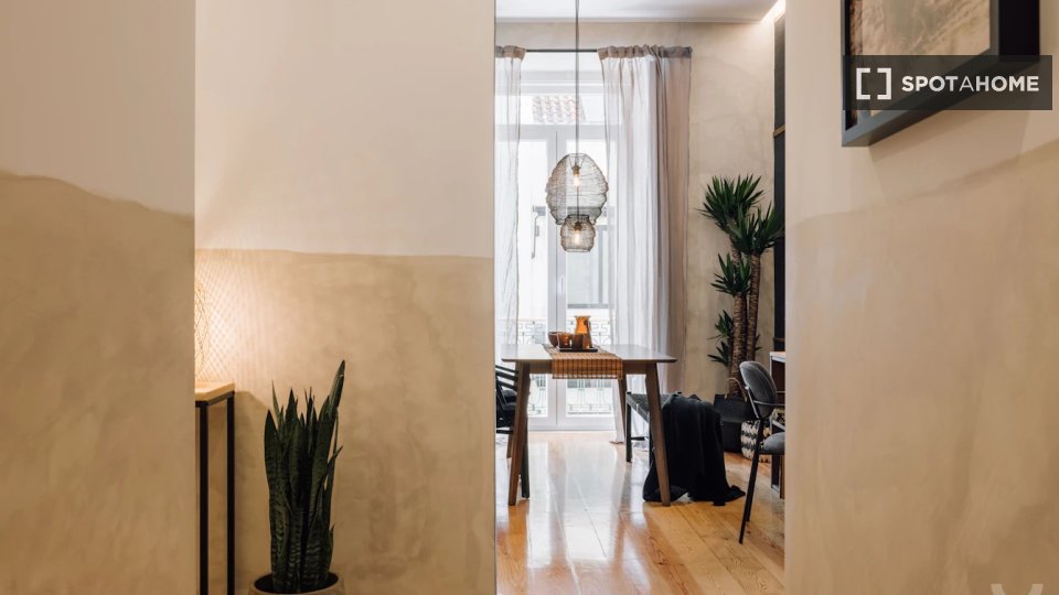Apartment Lisbon, 1 bed, 75m² — photo 1