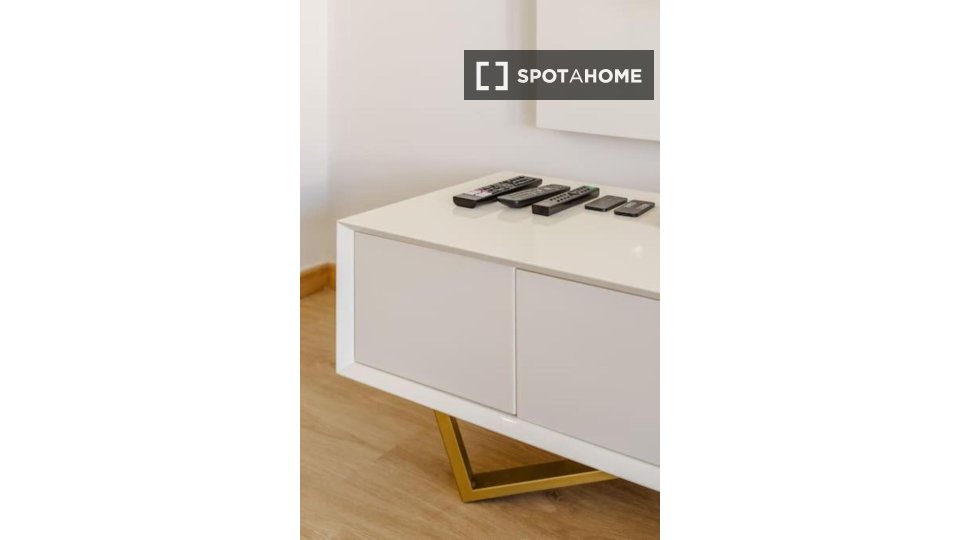 Apartment Lisbon, 2 beds — photo 16