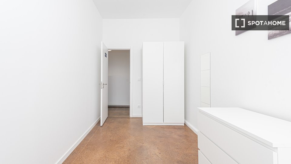 Double room Lisbon, 11 beds — photo 11