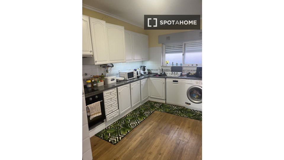 Double room Lisbon, 4 beds, 150m² — photo 19