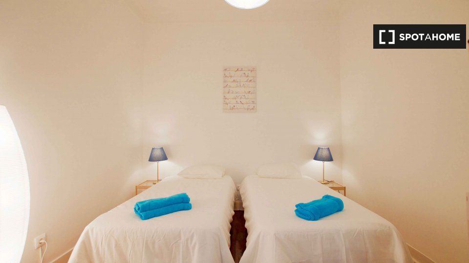 Apartment Lisbon, 4 beds, 110m² — photo 15