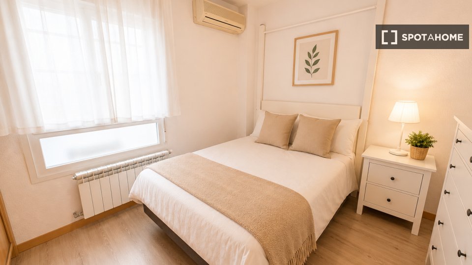 Double room Madrid, 4 beds, 90m² — photo 46