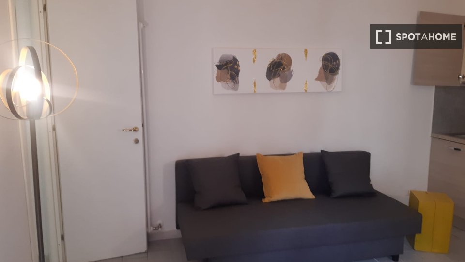 Apartment Rome, 4 beds, 60m² — photo 6