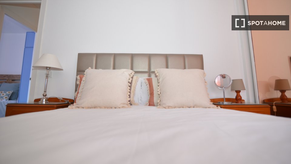 Double room Santander, 3 beds — photo 2