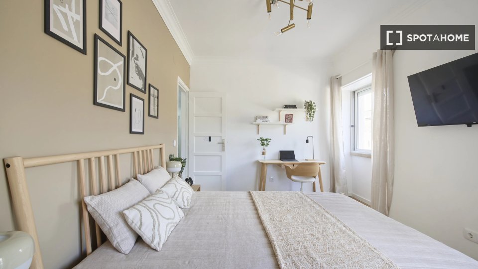 Double room Lisbon, 4 beds — photo 4