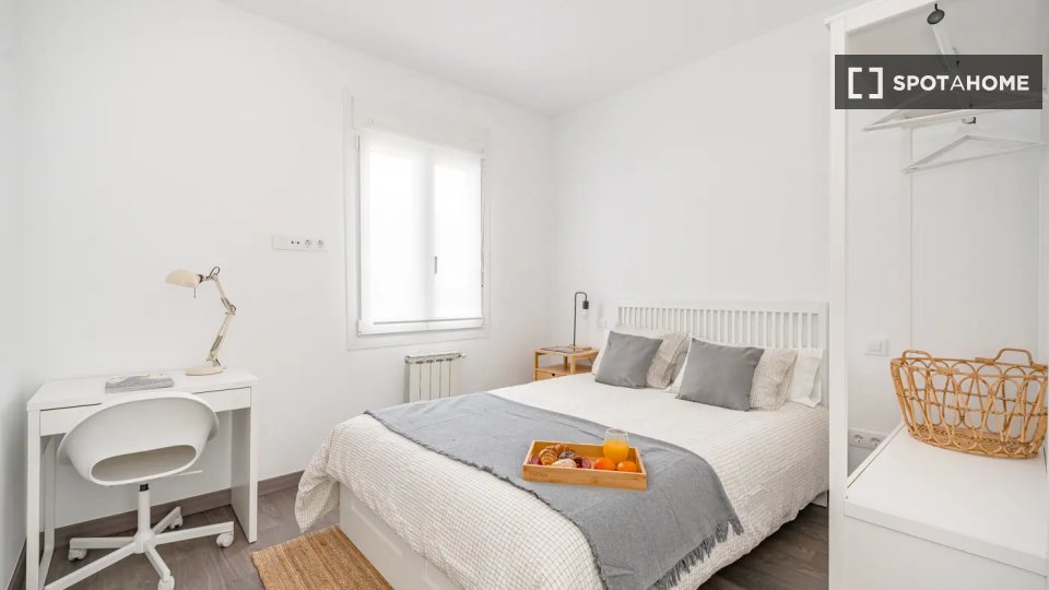 Double room Madrid, 5 beds — photo 4