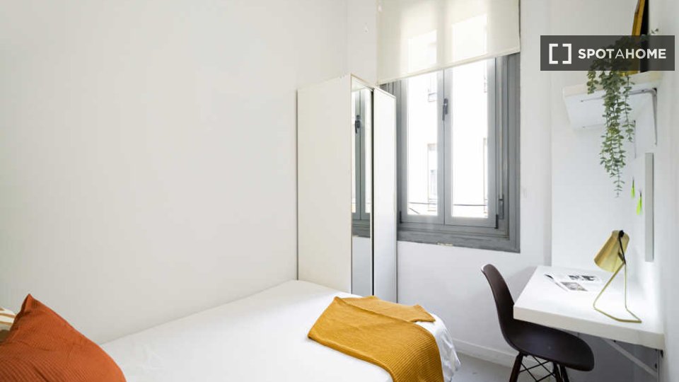 Double room Madrid, 67 beds — photo 70