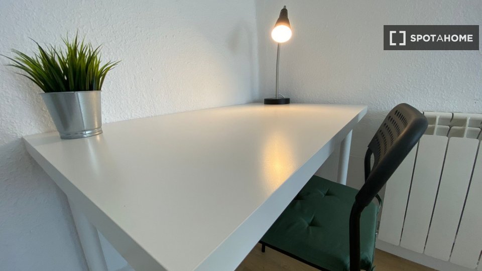 Double room Madrid, 4 beds — photo 8