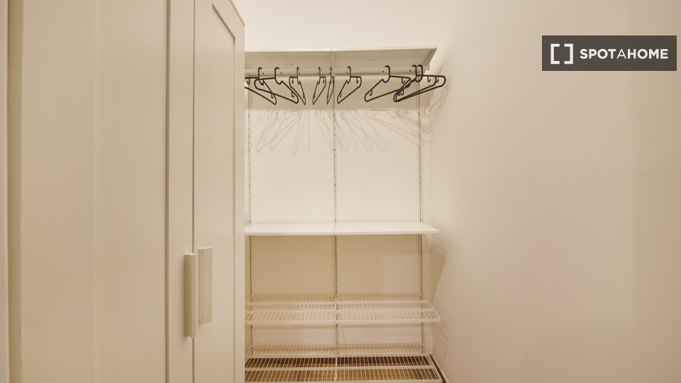 Apartment Lisbon, 1 bed — photo 9