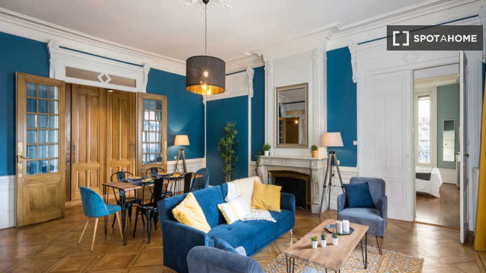 Double room Lyon, 6 beds, 250m² — photo 3