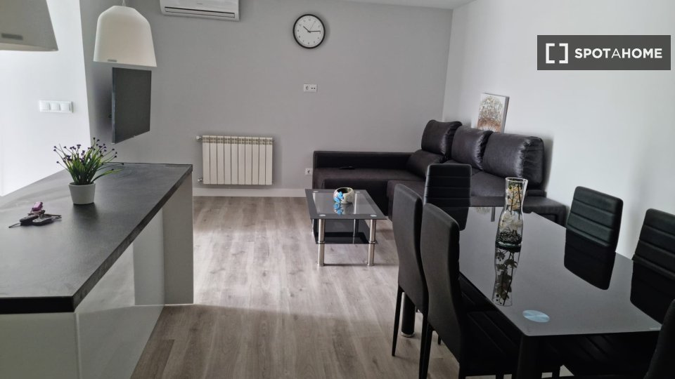 Double room Madrid, 4 beds, 100m² — photo 4