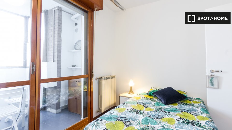 Double room Milan, 3 beds, 75m² — photo 2