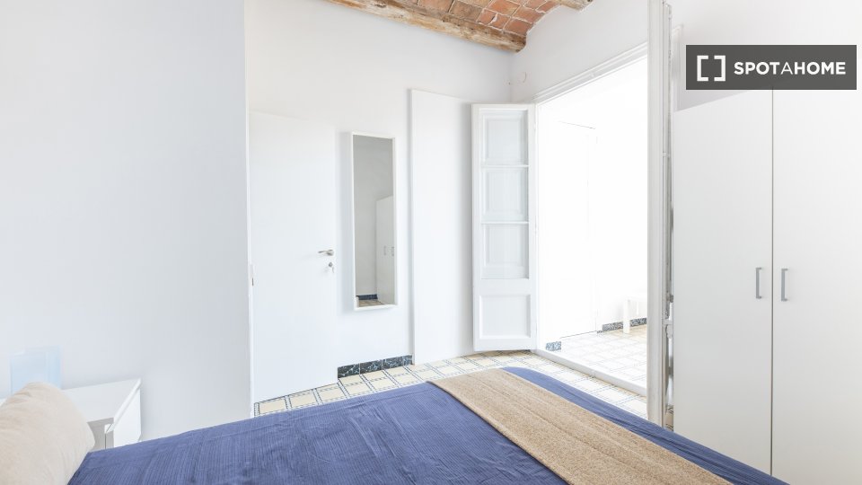 Double room Barcelona, 4 beds, 75m² — photo 11