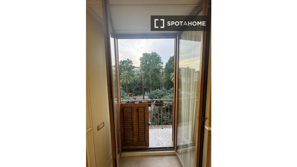Apartment Naples, 5 beds — photo 8