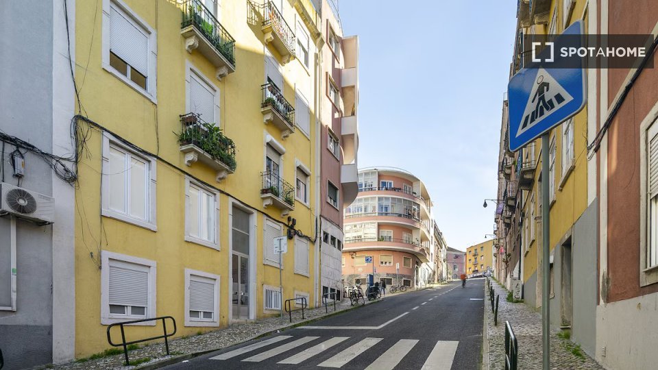 Double room Lisbon, 6 beds — photo 1