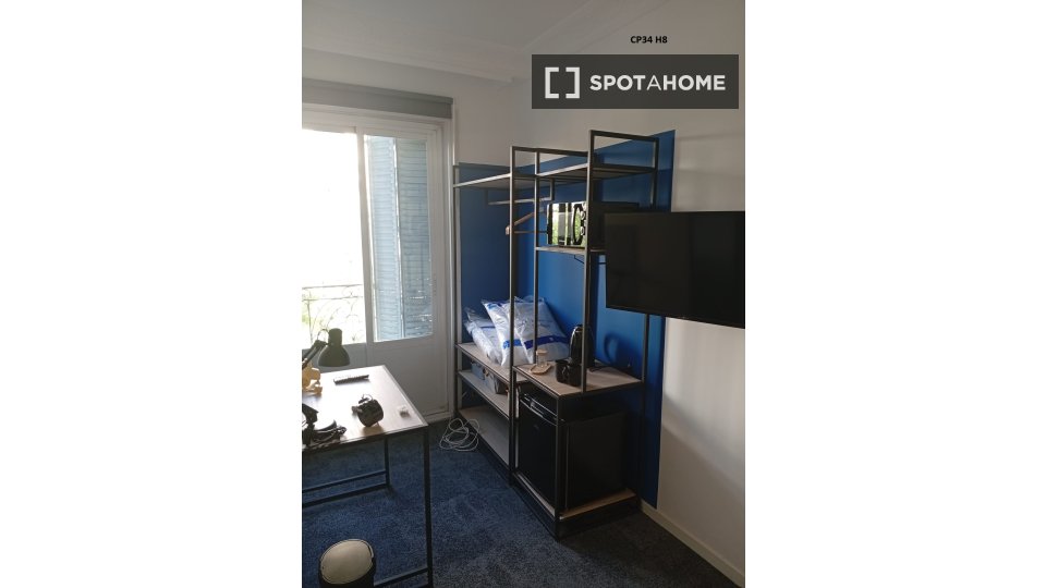 Double room Madrid, 8 beds — photo 13