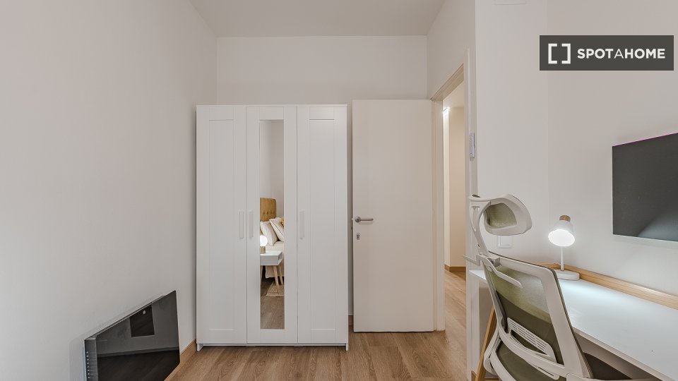 Double room Barcelona, 6 beds, 120m² — photo 60