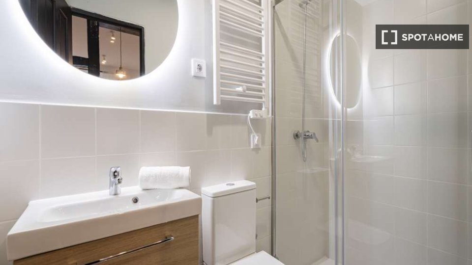 Double room Madrid, 6 beds — photo 6