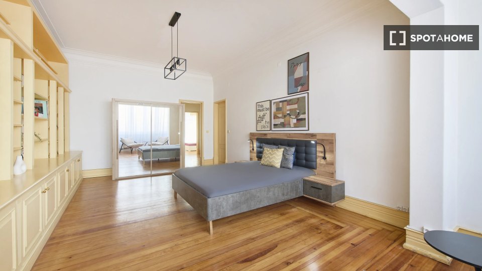 Double room Lisbon, 9 beds — photo 13