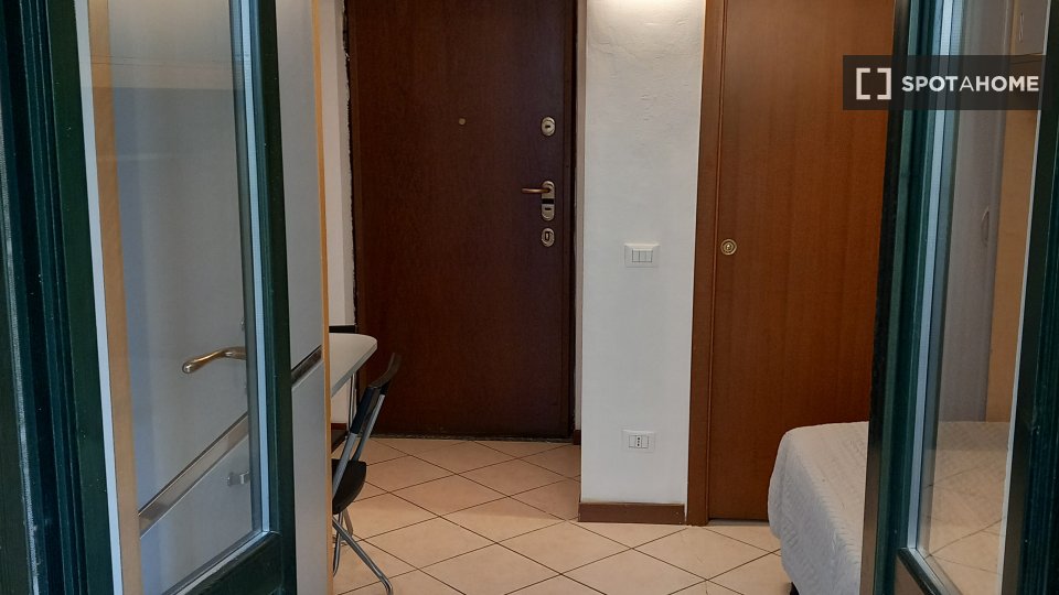 Apartment mono Milan, 21m² — photo 6