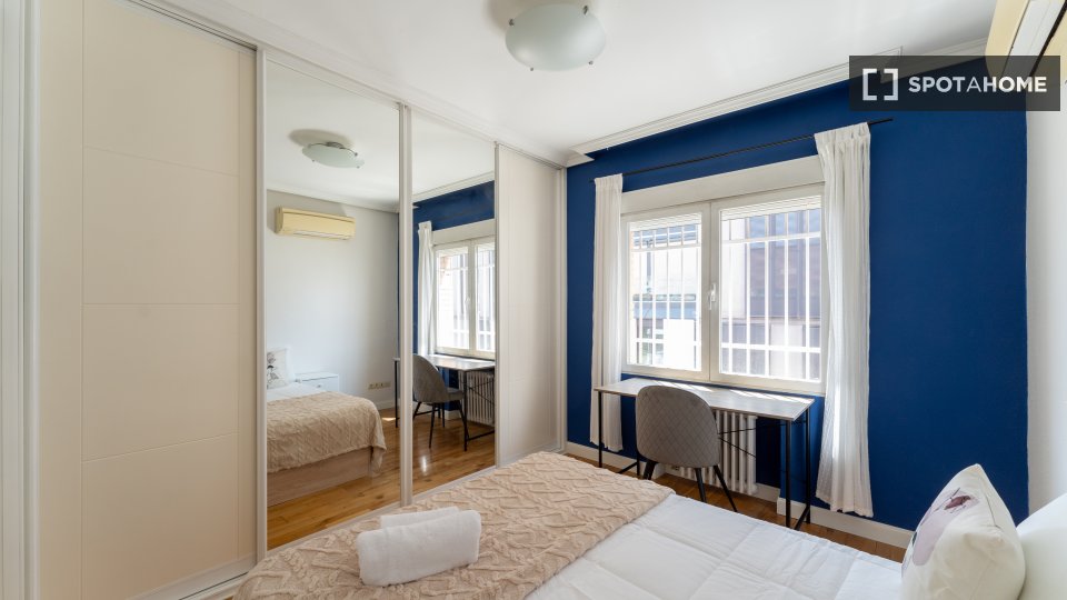 Double room Madrid, 6 beds — photo 16