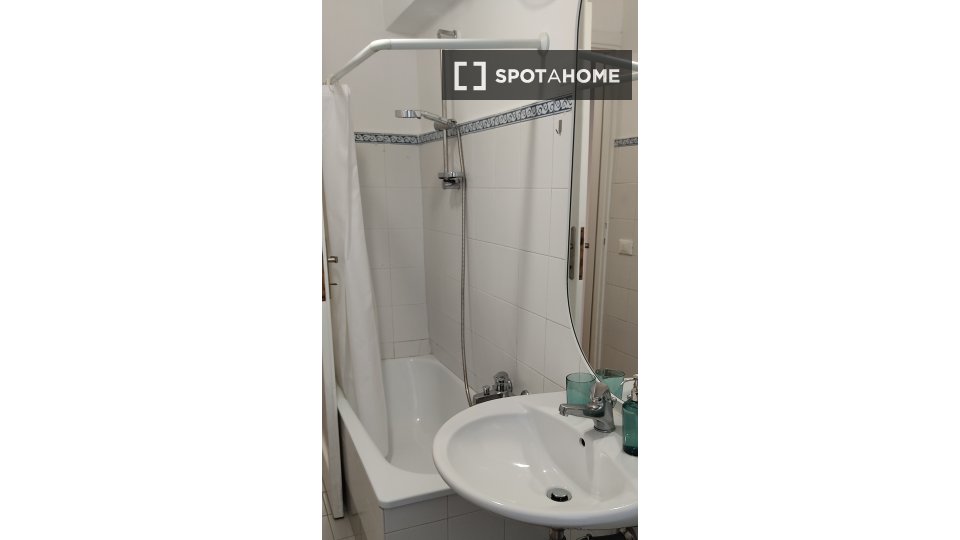 Apartment Rome, 2 beds — photo 11