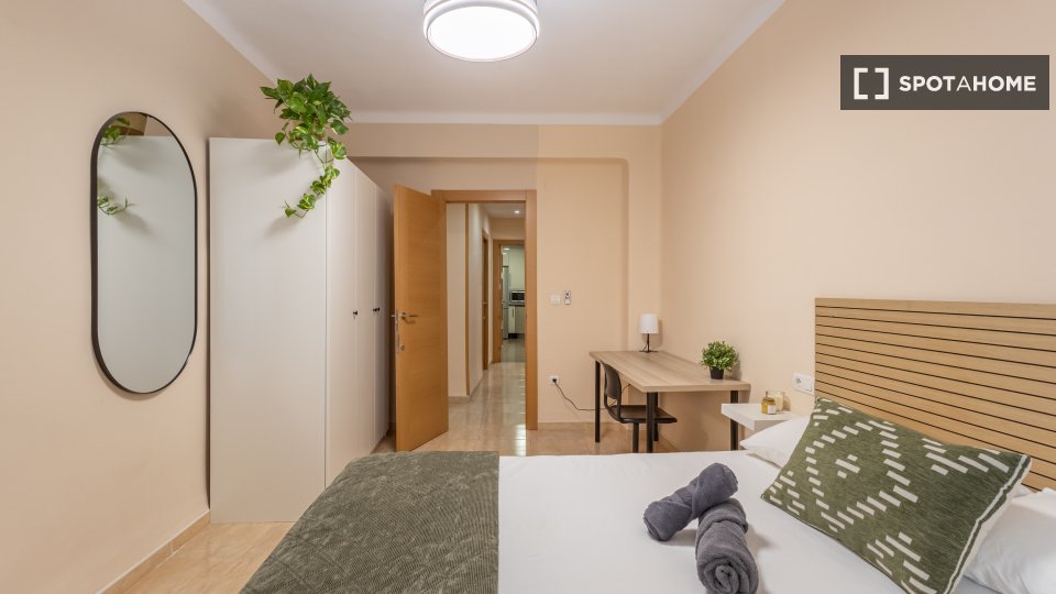 Double room Granada, 6 beds — photo 12