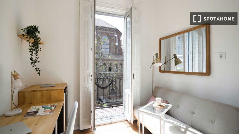 Double room Madrid, 8 beds — photo 24