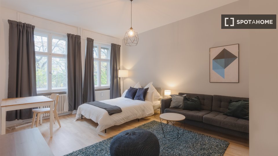 Double room Berlin, 8 beds, 49m² — photo 9