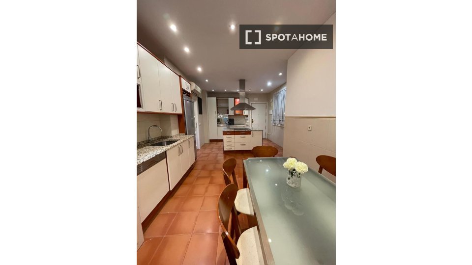 Double room Madrid, 7 beds — photo 46