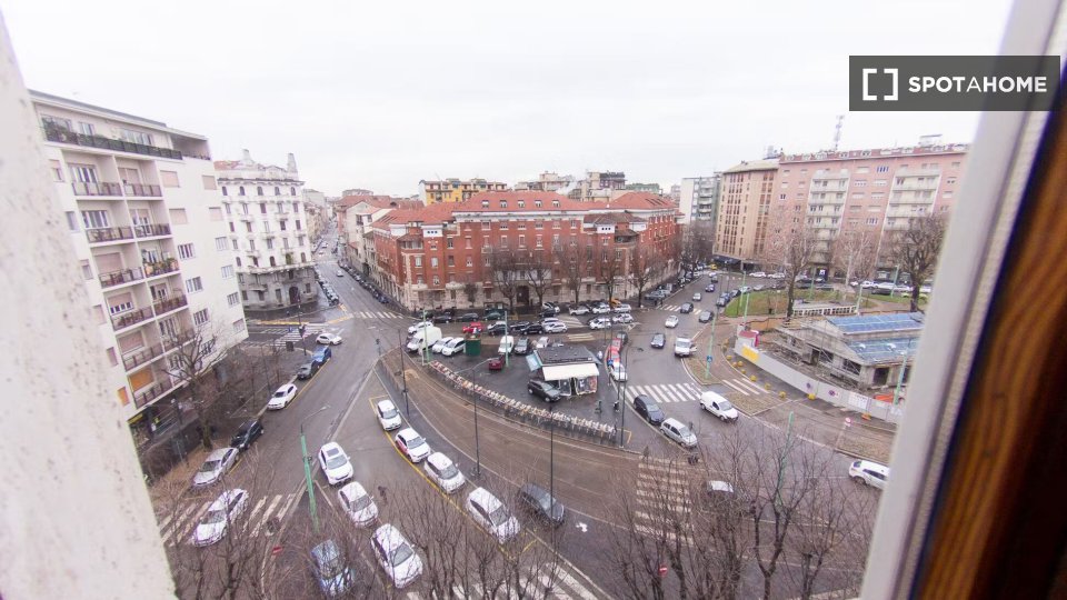 Double room Milan, 2 beds, 85m² — photo 5