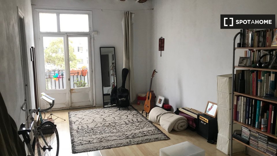 Apartment Barcelona, 1 bed, 65m² — photo 1