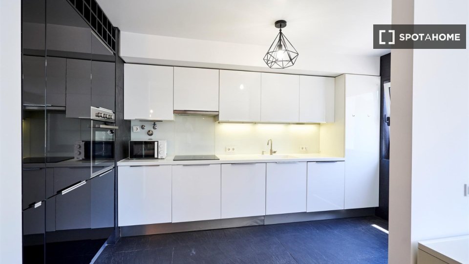 Apartment Lisbon, 3 beds, 110m² — photo 18