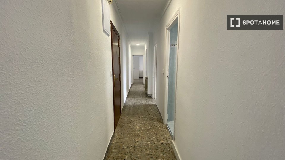 Chambre double Madrid, 5 chambres — photo 17