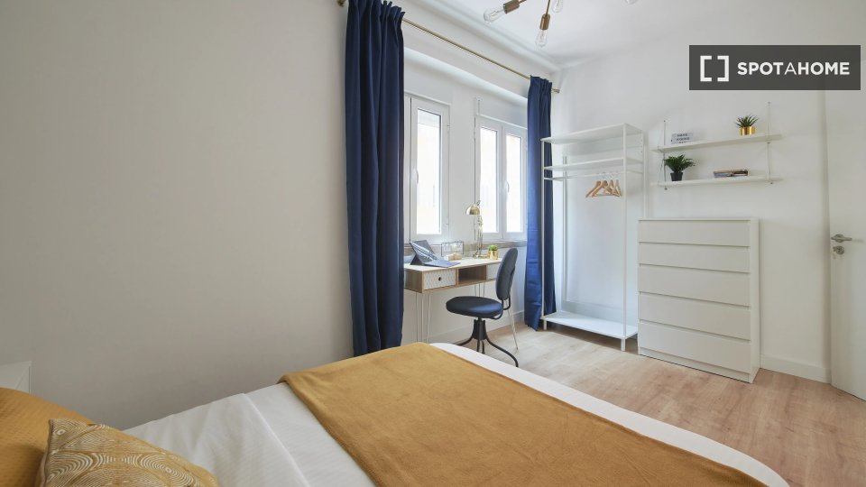 Double room Lisbon, 7 beds — photo 12