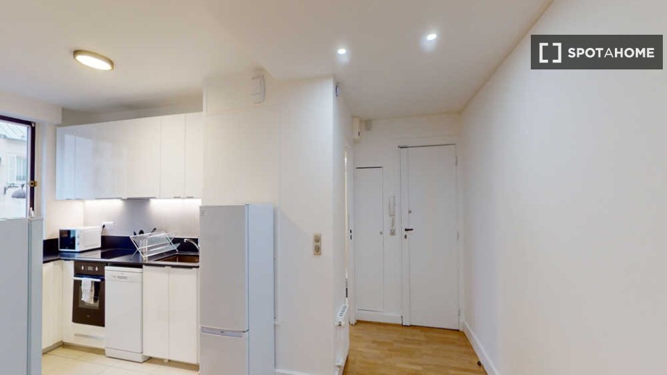 Double room Paris, 5 beds, 120m² — photo 9