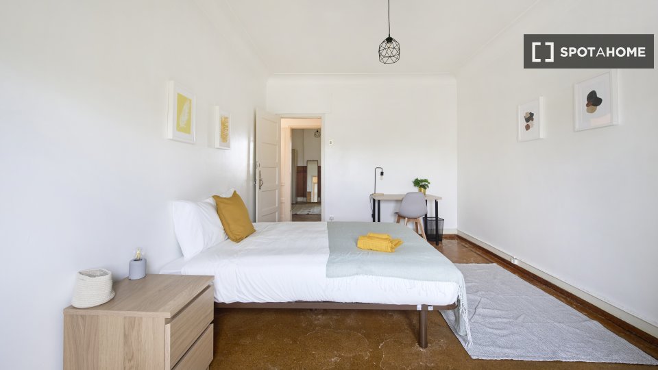 Double room Lisbon, 9 beds — photo 14